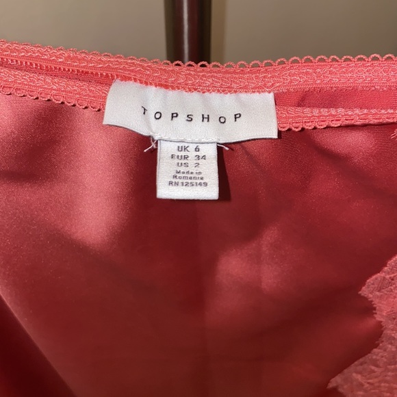 MIDI skirt with left sided slit - Picture 5 of 6